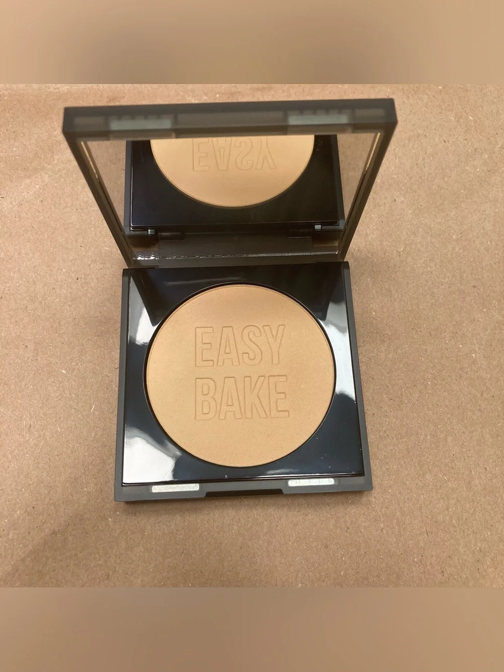 HUDA BEAUTY new without